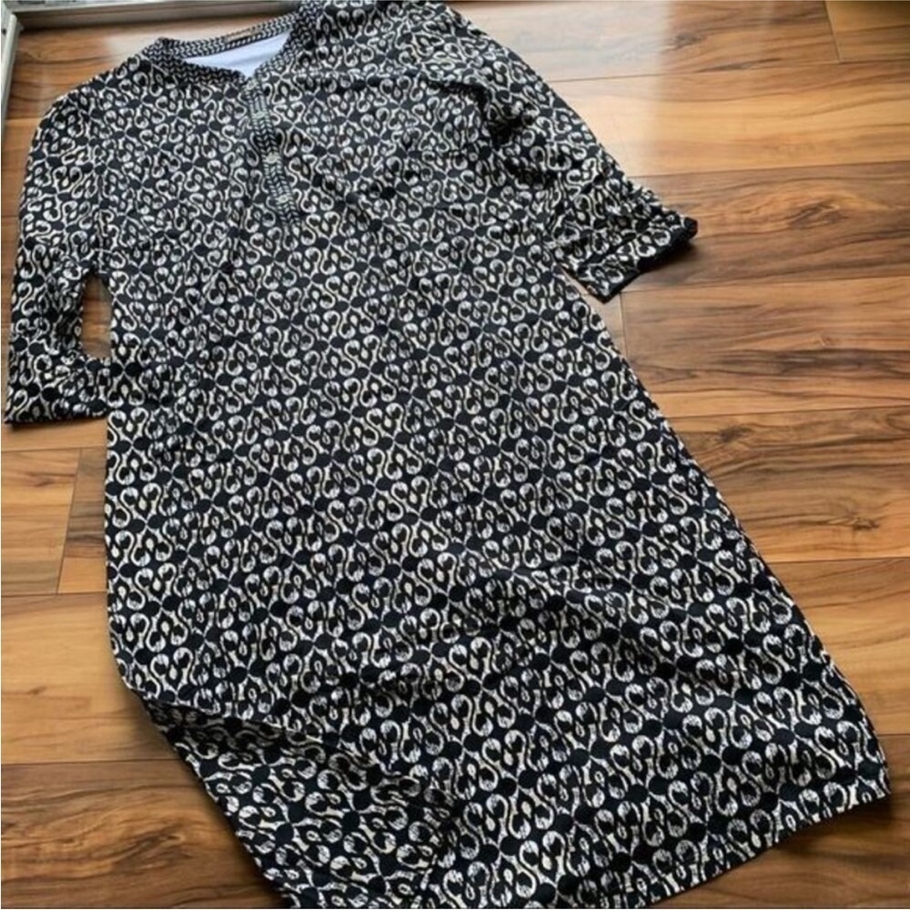 J. McLaughlin long sleeve Elegant Black and White Patterned Dress L
